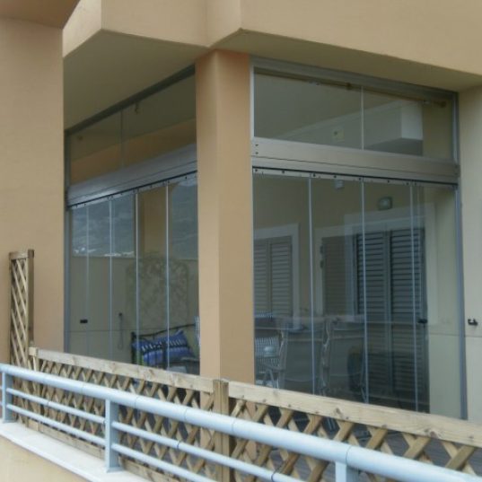 Cerramiento de terraza sin perfiles