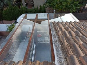 techo parcial de cristal en tejado